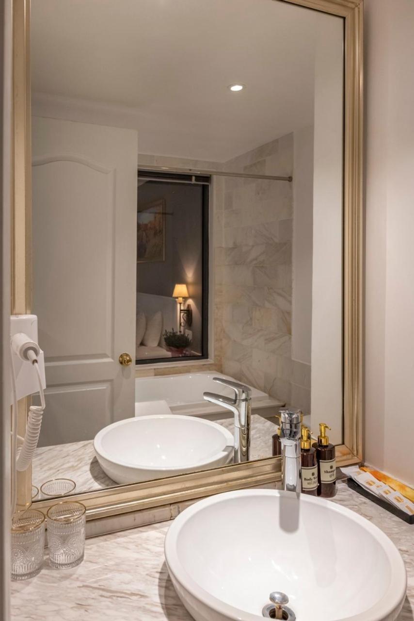 Khách sạn Thao Trang Laluxe Saigon TP. Hồ Chí Minh